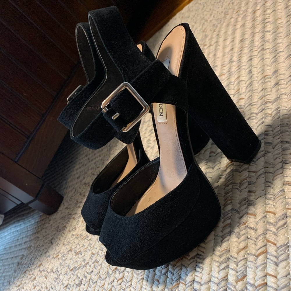 STEVE MADDEN PLATFORM HEELS